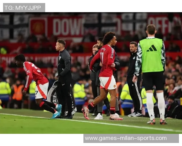 米体报道罗马租借齐尔克泽后买断费用或超3500万欧元具体金额待定