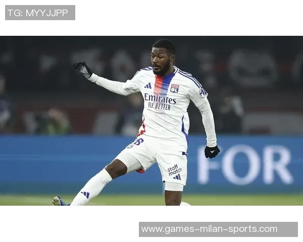 卡马拉或冬窗离队巴黎后卫引里昂关注